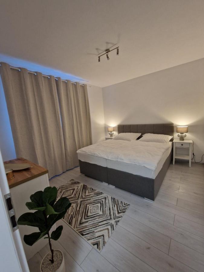 Maja Apartman Dunajská Streda Esterno foto
